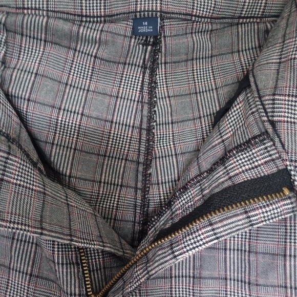 Like New! - Size 14 Tommy Hilfiger Houndstooth Cropped Dress Pants - Picture 5 of 8